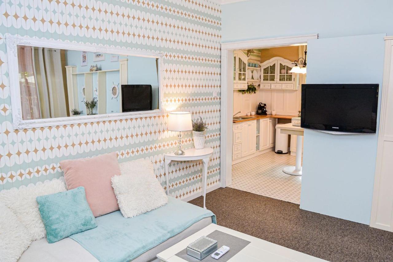Holly Vendeghaz Apartment Hajduszoboszlo Ngoại thất bức ảnh