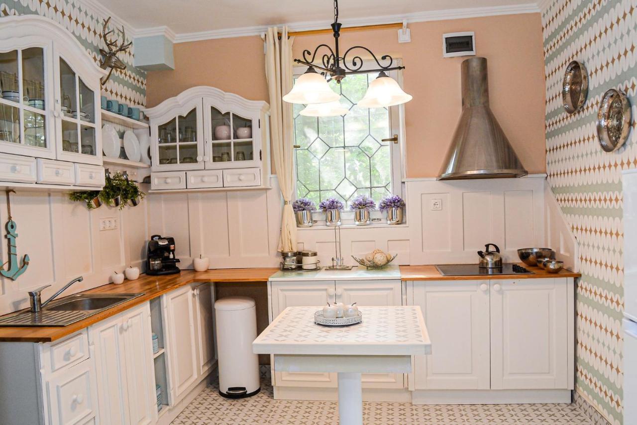 Holly Vendeghaz Apartment Hajduszoboszlo Ngoại thất bức ảnh