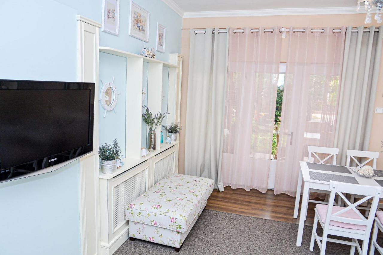 Holly Vendeghaz Apartment Hajduszoboszlo Ngoại thất bức ảnh